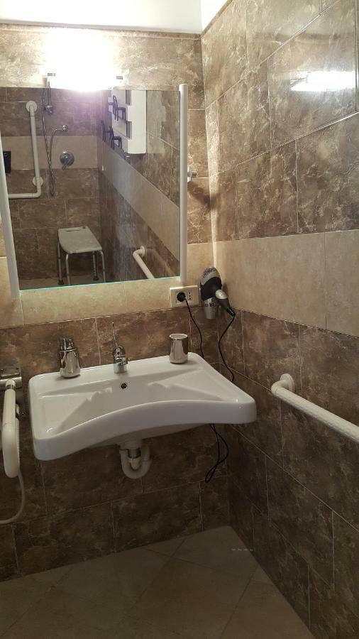 Borgo Dei Centurione Hotel Rome Exterior photo